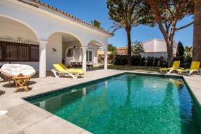 Verianmar 4 bedroom villa in Sotogrande with Pool, Guadiaro